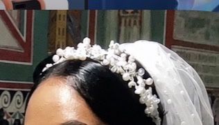 Rochie de mireasa-valdrin sahiti facuta pe comanda in kosovo in stare excelenta. Marimea S merge si xs. Coronita inclusa