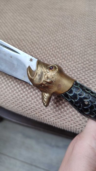 Продавам Ретро нож Риба