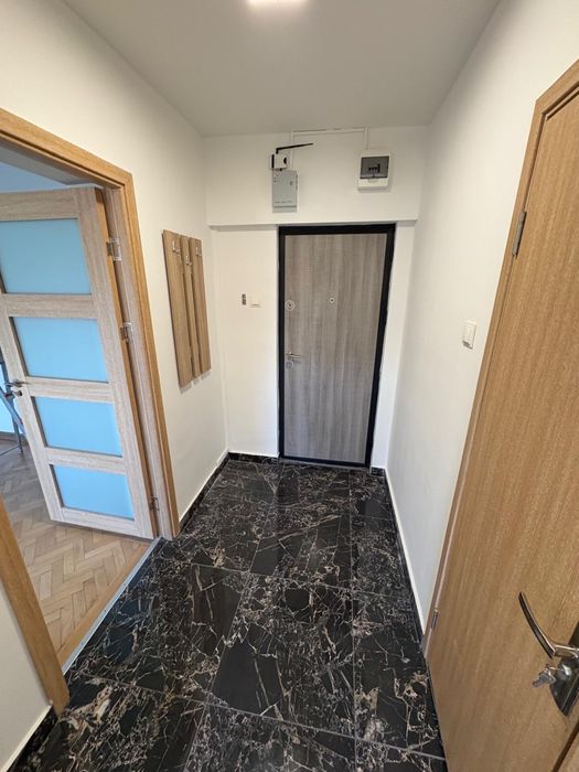 Vând apartament 2 camere, zona Bulevardul Timișoara-Romancierilor