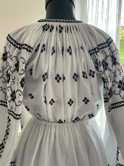 Vand costum popular autentic