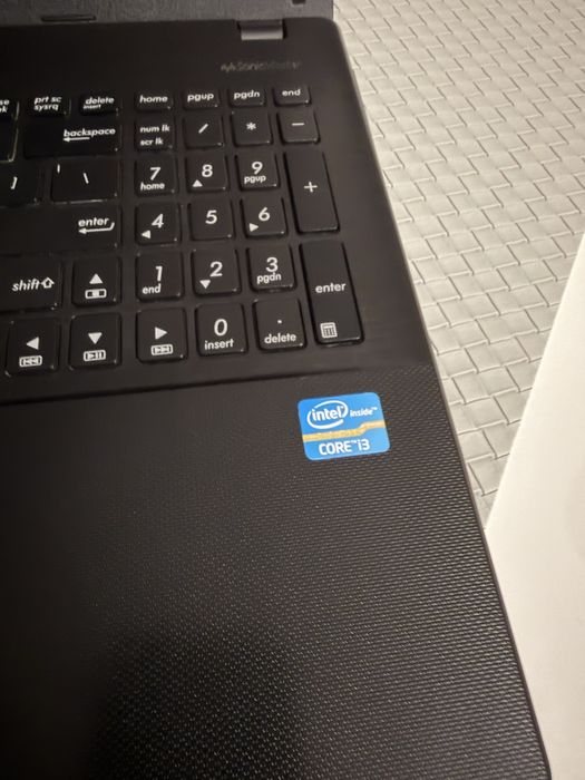 Laptop ASUS X551CA i3 / 4GB RAM / HDD 500GB + încărcător