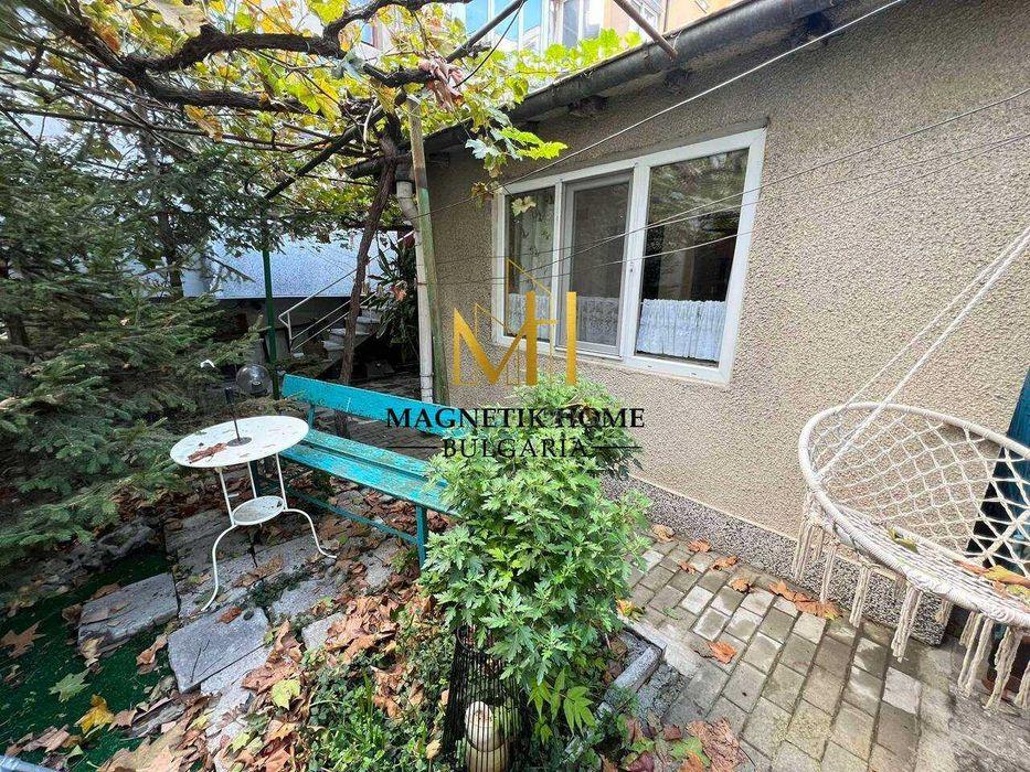 Дава се под наем Двустаен апартамент в Бургас, Възраждане - 60 кв.м за 351.9 € - Снимка #1