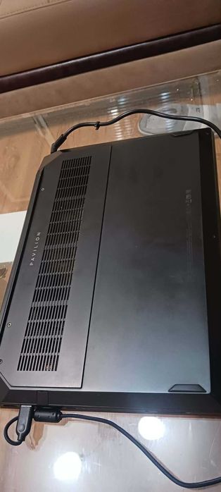 лаптоп HP pavilion