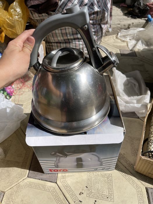 Чайник продам новый почти