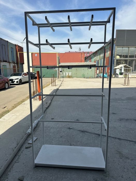 Оборудование для магазинов  одежды