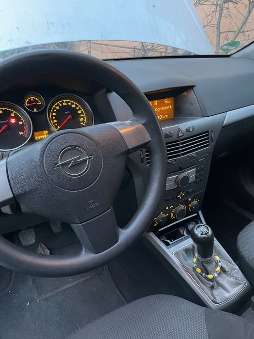 Opel astra H 1.9 cdti 120 cp an 2006 inmatriculat RO