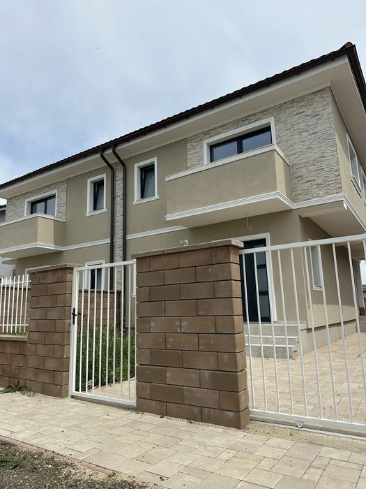 Proprietar vand casa noua 110mp util tip duplex Mosnita Noua la asfalt