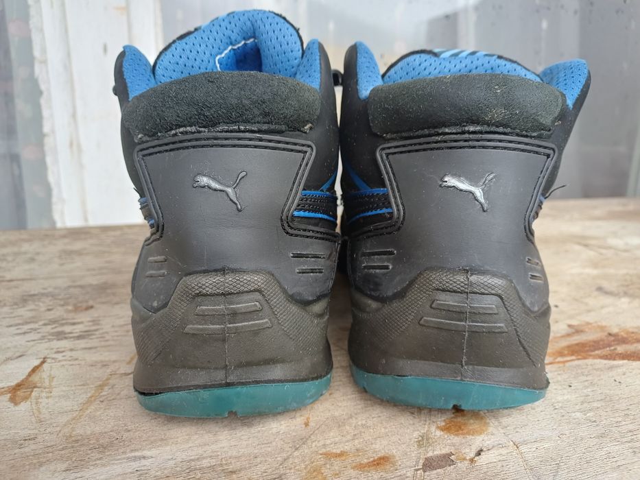 Продавам работни обувки PUMA KRYPTON BLUE MID S3 ESD SRC