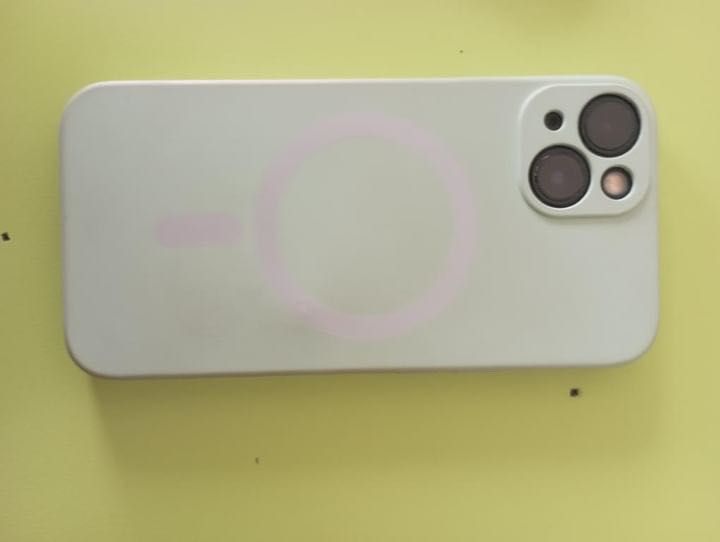 Калъф за iPhone 13