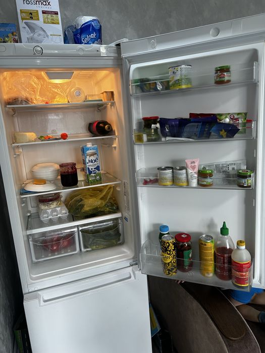 Продам холодильник