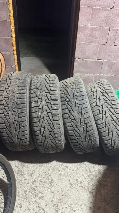 Продам зимние шины 225/60/17