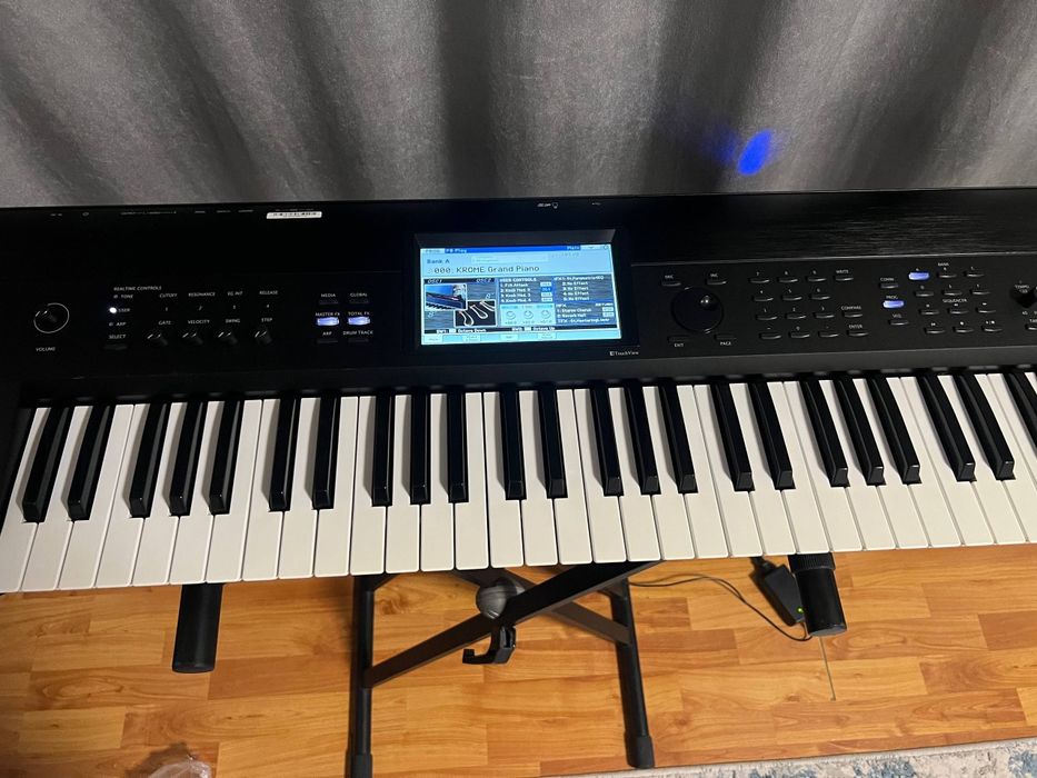 Korg krome 100% yangi