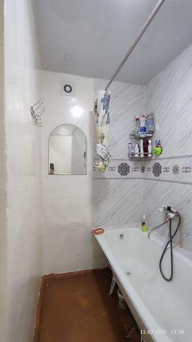 Assalomu alaykum srochna 1 xonali uy sotiladi,shahar markazida 53 000