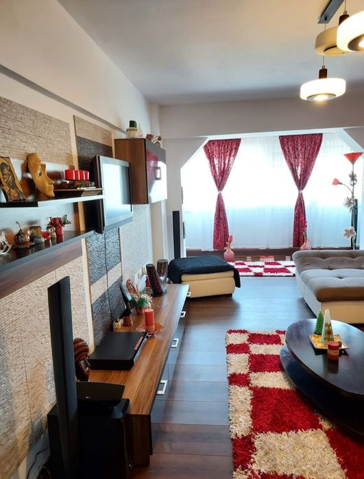 Vand ap 2 camere spatios 70 mp Buzaului BLOC 2009