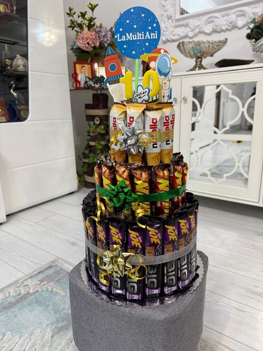 Tort din dulciuri