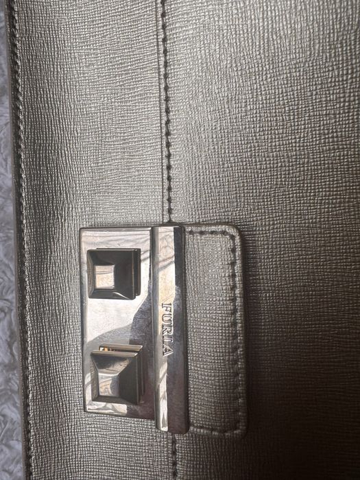 Furla дамска чанта- оригинал