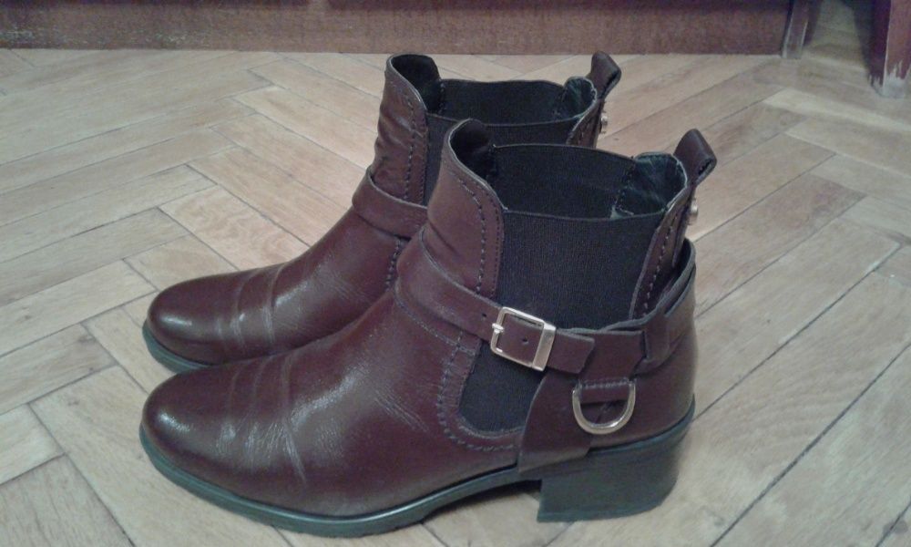 Ghete piele, marimea 39