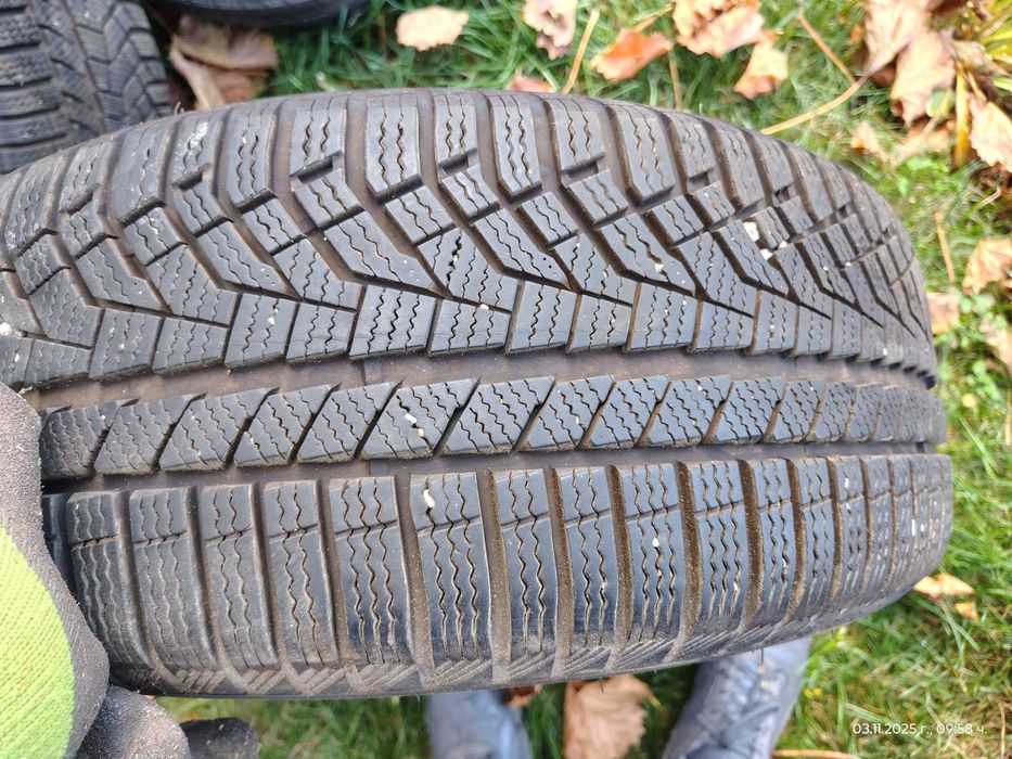 Зимни гуми с джанти БМВ 16ки