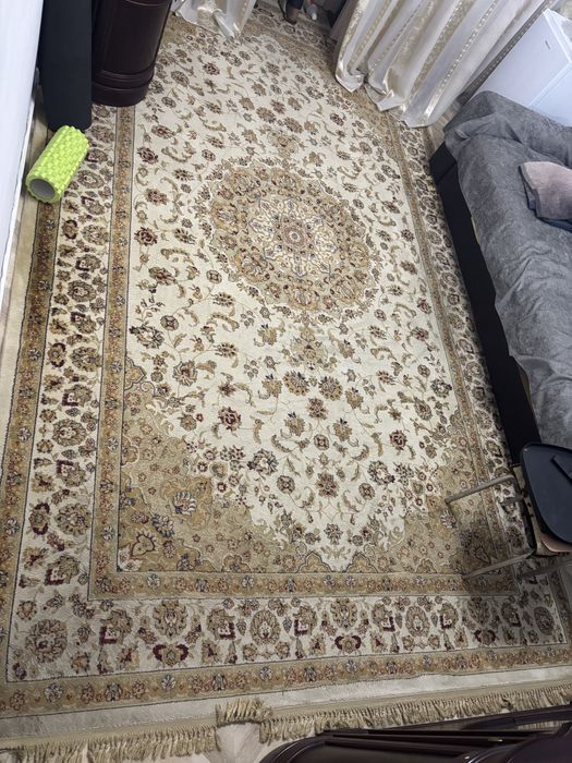 Проодается ковер