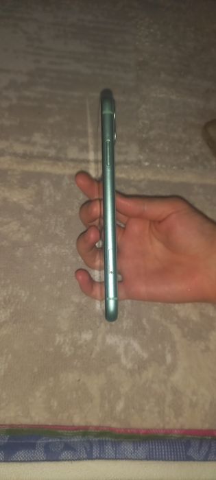iPhone 11  ёмксть 75