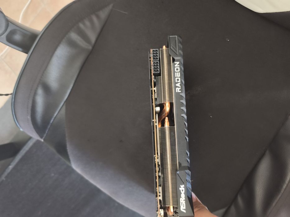 Видеокарта asrock Radeon rx7700xt oc challanger