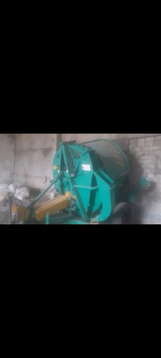 Измельчитель рулонов для кормов ИРК 145