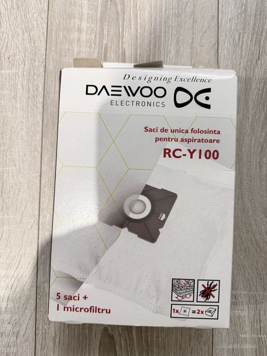 Set Daewoo 4 saci de aspirator RC-Y100