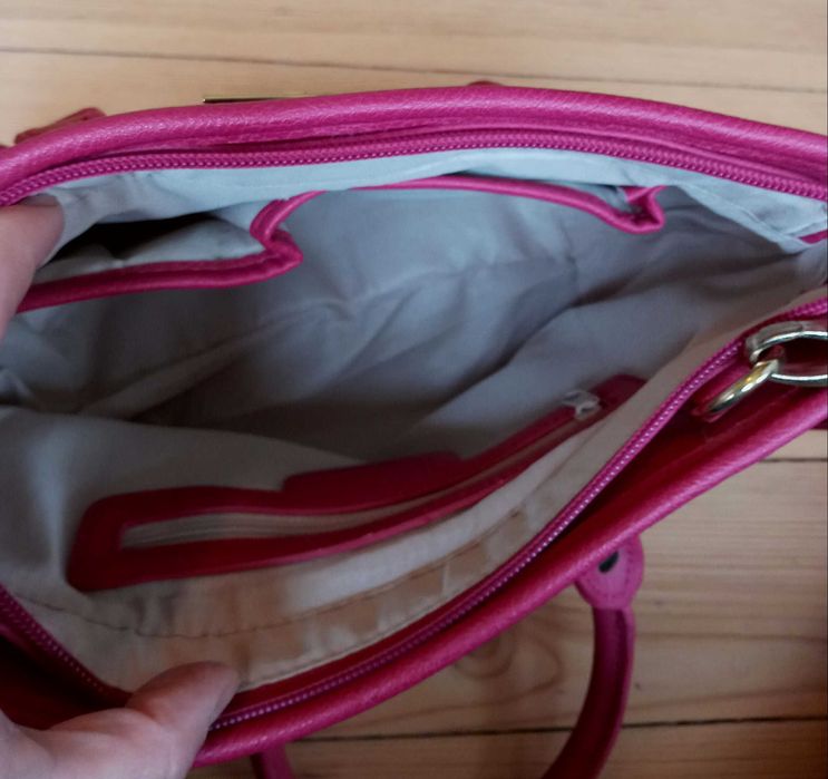 Качествена чанта в отлично състояние