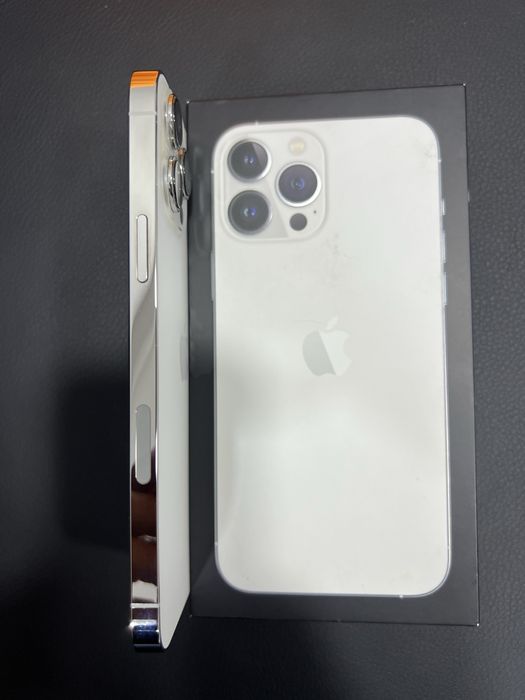 iPhone 13 Pro Max 256GB Silver — отличное состояние
