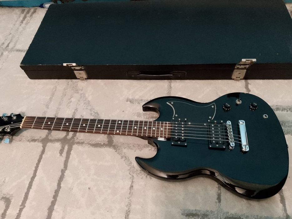 Original Harley Benton SG uslubidagi gitara