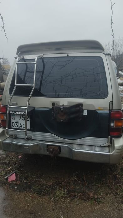 Продам машину мицубиси