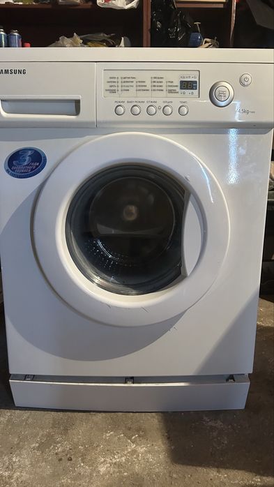 Продается стиральная машина.