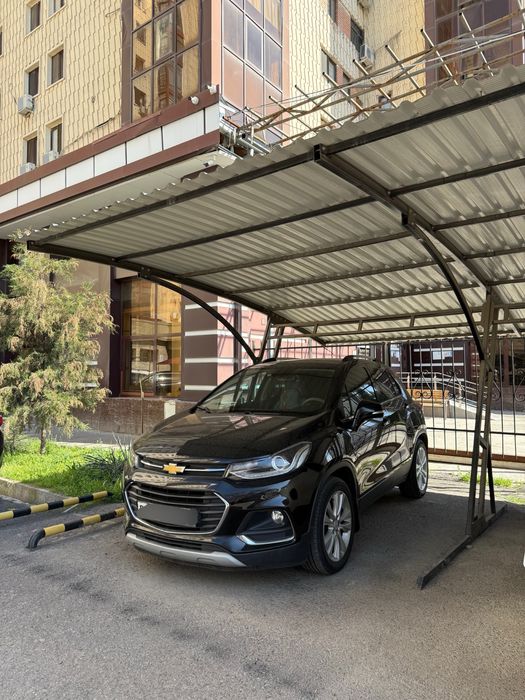 Продается хороший навес под машину