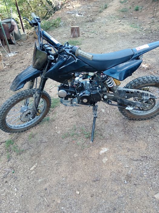 Scimb cu un PlayStation 5 în stare buna sa fie