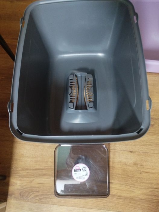 Котешка тоалетна