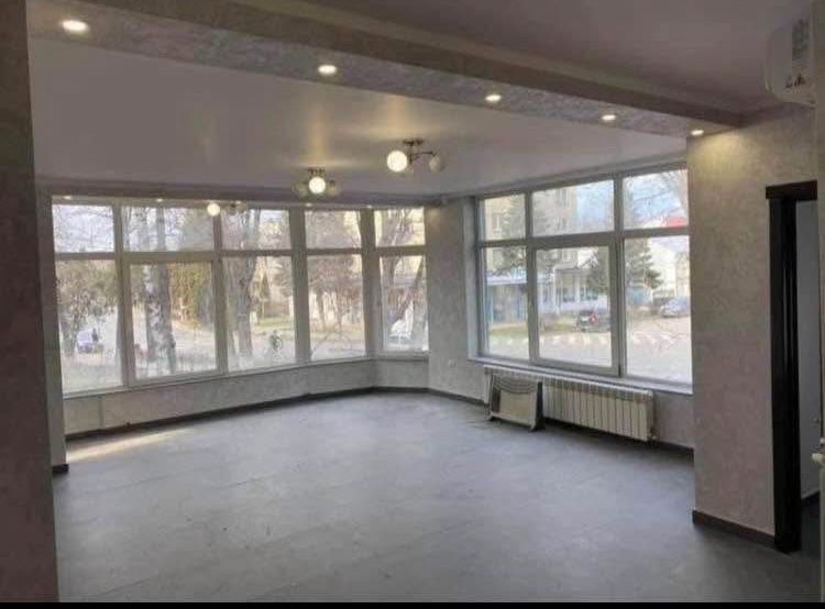 Spatiu comercial de inchiriat Radauti