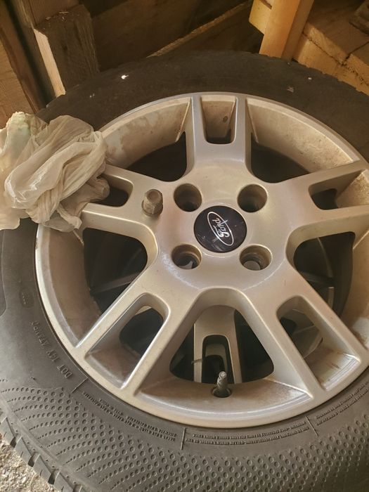Patru genti de aluminiu cu cauciucuri bunicele pul prezoane