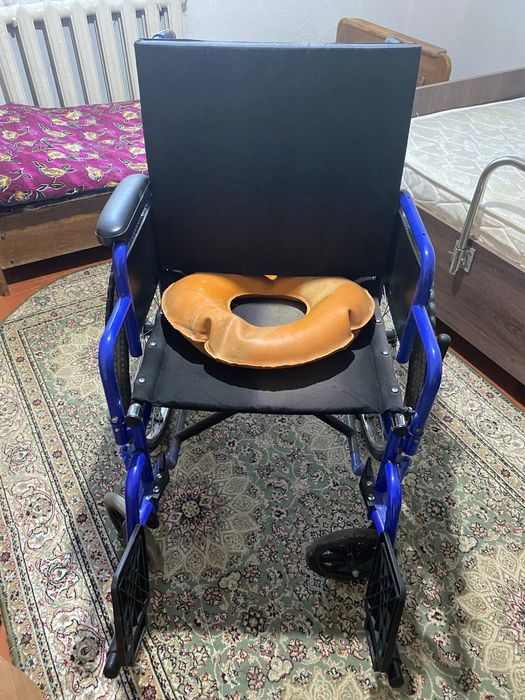 Кровать инвалидная с матрасом продается и инвалидная коляска сатылады