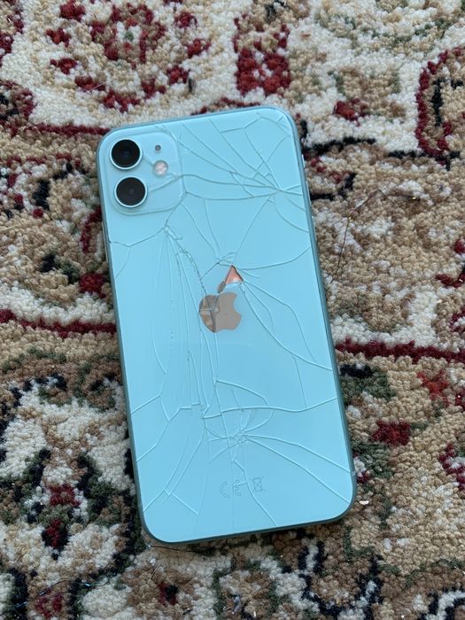 Продам Iphone 11 64гб акб 81