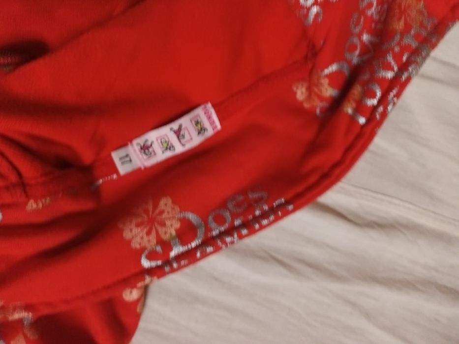 Продам  2 спортивных костюма