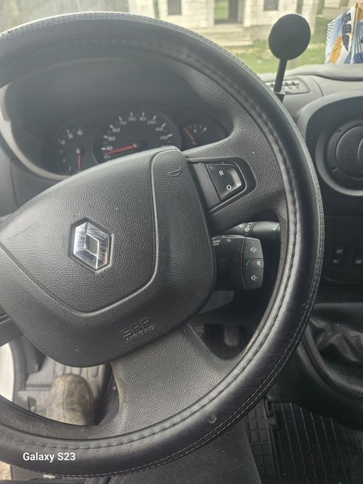 Vând s-au schimb cu semiremorca