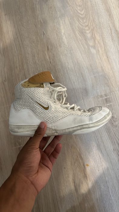 Продажа борцовки Nike inflict