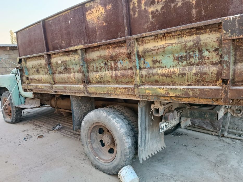 Автомобиль Газ 53