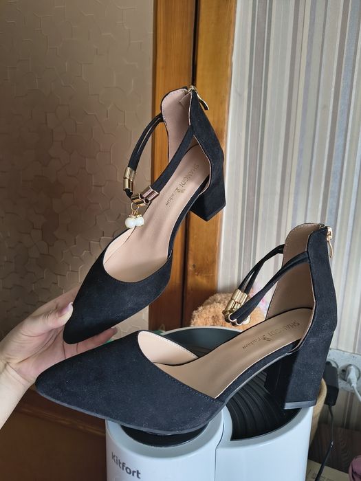 Продам новые туфли