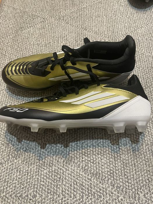 Ghete fotbal  cu crampoane turnate