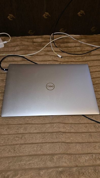 Dell XPS 9570 (год 2018)