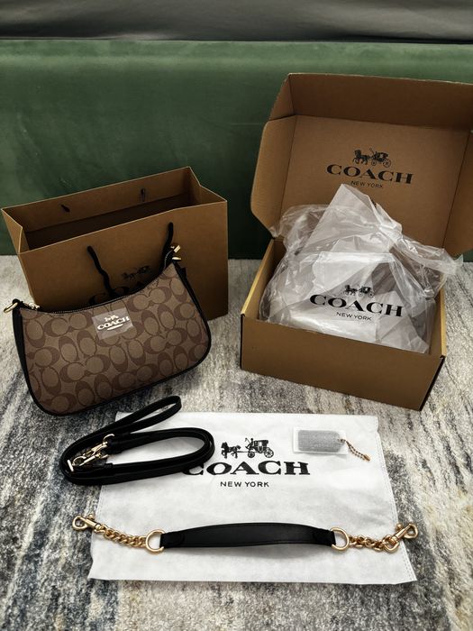 Geantă Coach maro nouă, model elegant, cu curea detașabilă