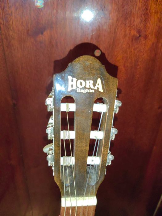 Vând chitară! Pentru mai multe poze si detalii in privat!