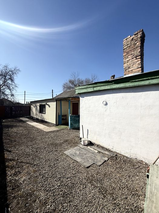 Продается полдома в хорошем районе!