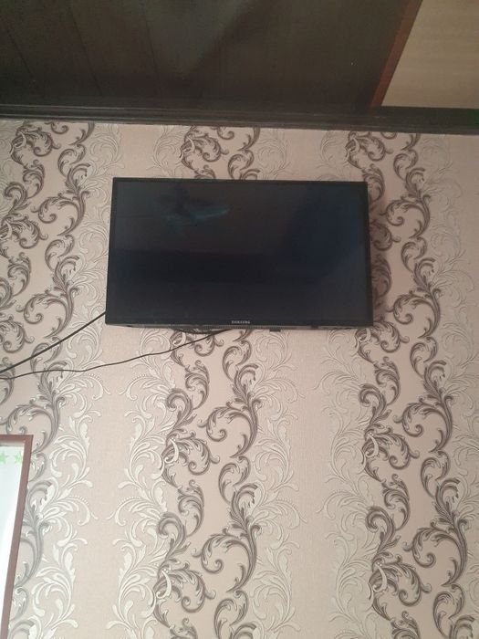 Televizor Led sotiladi smart emas 1 million kami bor holati yangidek